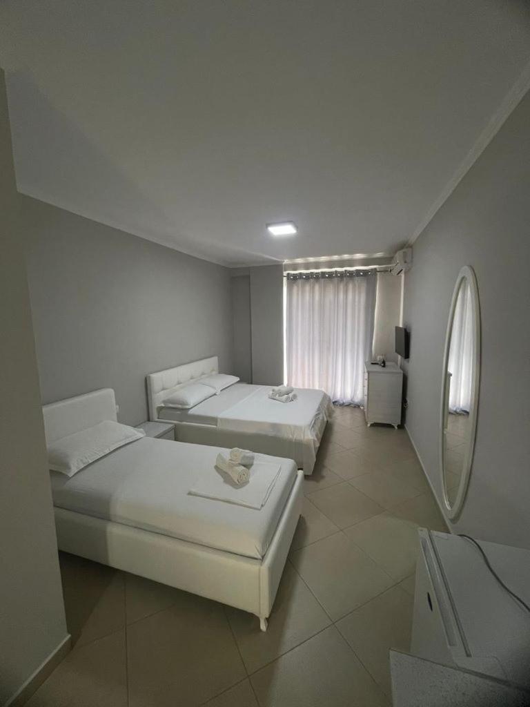 Hotel Adria Shëngjin Kültér fotó